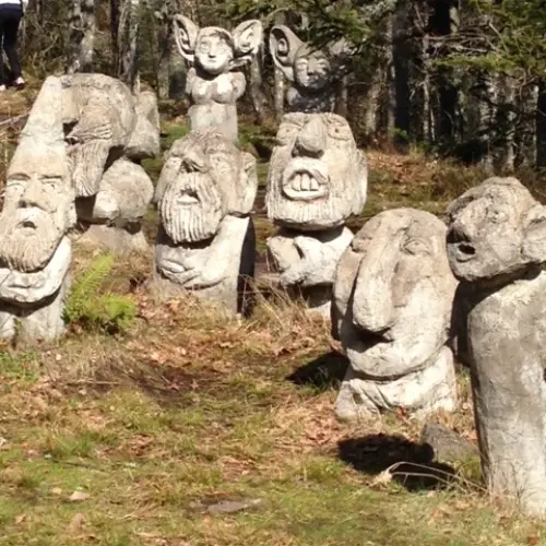 GARPEDANSBERGET MED TROLLSKOGEN OCH KLÄTTRING, GRAD 8A+